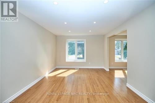 17 Kilkenny Drive, St. Catharines (437 - Lakeshore), ON - Indoor Photo Showing Other Room