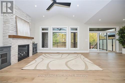 1125 Balfour Street, Pelham (664 - Fenwick), ON - Indoor With Fireplace