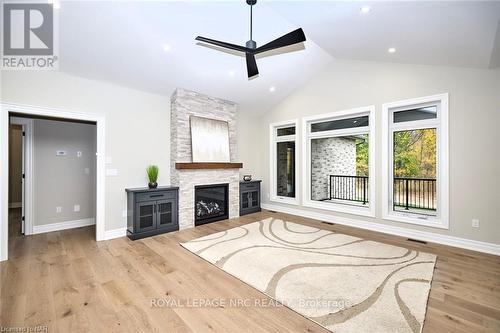 1125 Balfour Street, Pelham (664 - Fenwick), ON - Indoor With Fireplace