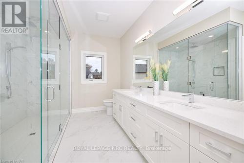 1125 Balfour Street, Pelham (664 - Fenwick), ON - Indoor Photo Showing Bathroom