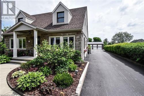 271 West Street, West Lincoln (057 - Smithville), ON - Outdoor With Facade