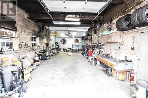 271 West Street, West Lincoln (057 - Smithville), ON - Indoor Photo Showing Garage