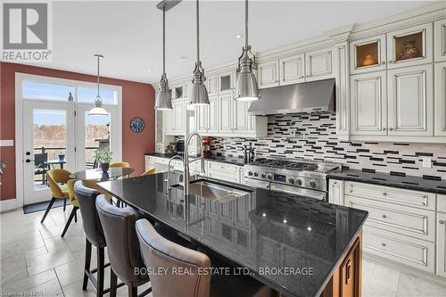 3091 Jason'S Point, Lincoln (980 - Lincoln-Jordan/Vineland), ON - Indoor Photo Showing Kitchen With Upgraded Kitchen