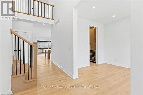 4217 Manson Lane, Lincoln (982 - Beamsville), ON - Indoor Photo Showing Other Room