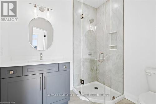 4217 Manson Lane, Lincoln (982 - Beamsville), ON - Indoor Photo Showing Bathroom