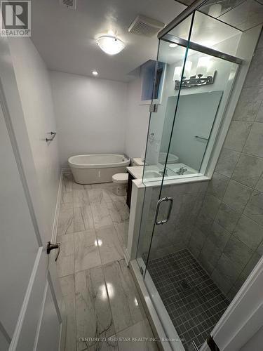 180 Franklin Trail, Barrie, ON - Indoor Photo Showing Bathroom