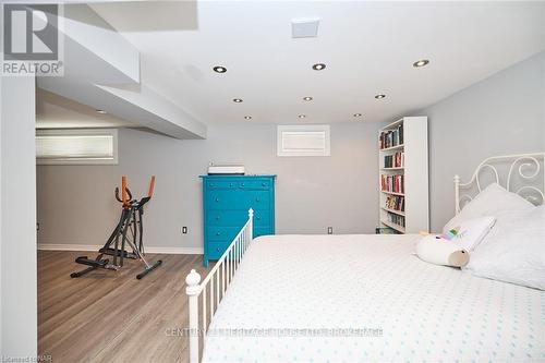 65 Wakelin Terrace, St. Catharines (444 - Carlton/Bunting), ON - Indoor Photo Showing Bedroom