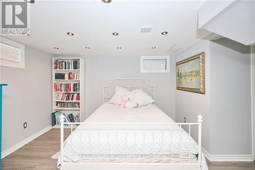 65 Wakelin Terrace, St. Catharines (444 - Carlton/Bunting), ON - Indoor Photo Showing Bedroom