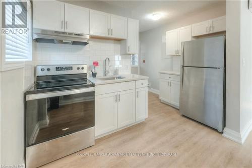 1 - 81 Gibson Avenue, Hamilton (Gibson), ON - Indoor Photo Showing Kitchen With Stainless Steel Kitchen