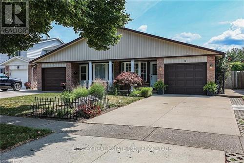 8 Kilkenny Drive, St. Catharines (437 - Lakeshore), ON - Outdoor With Facade