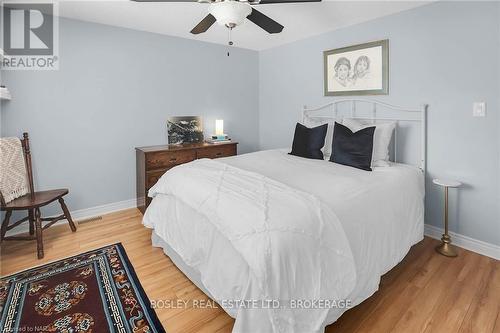 8 Kilkenny Drive, St. Catharines (437 - Lakeshore), ON - Indoor Photo Showing Bedroom