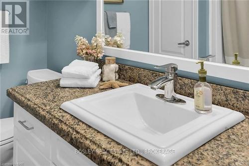 8 Kilkenny Drive, St. Catharines (437 - Lakeshore), ON - Indoor Photo Showing Bathroom