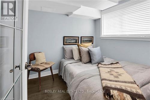 8 Kilkenny Drive, St. Catharines (437 - Lakeshore), ON - Indoor Photo Showing Bedroom