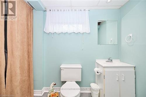 1439 Station Street, Pelham (662 - Fonthill), ON - Indoor Photo Showing Bathroom