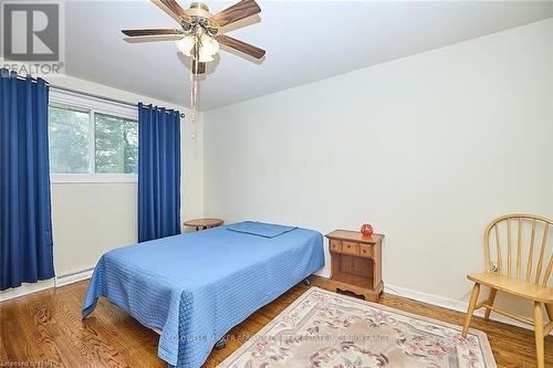 1439 Station Street, Pelham (662 - Fonthill), ON - Indoor Photo Showing Bedroom