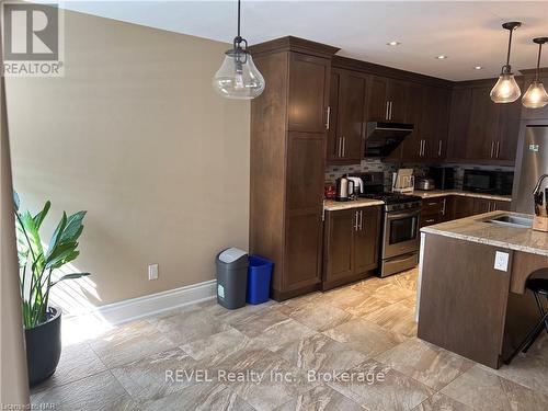 6505 Armelina Crescent, Niagara Falls (219 - Forestview), ON - Indoor Photo Showing Kitchen