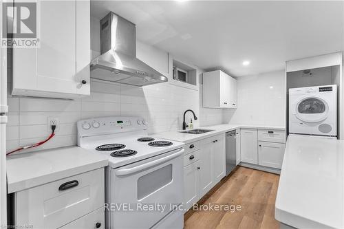 Lower - 8407 Mears Crescent, Niagara Falls (223 - Chippawa), ON - Indoor Photo Showing Kitchen