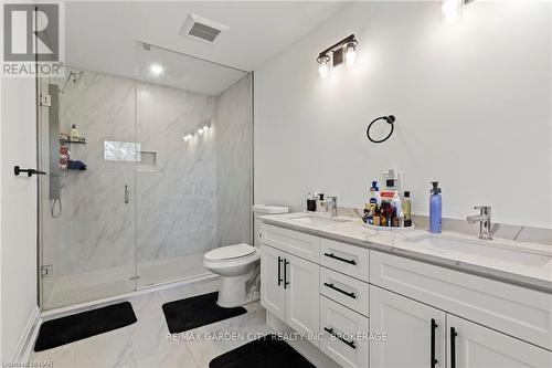 159 Hodgkins Avenue, Thorold (556 - Allanburg/Thorold South), ON - Indoor Photo Showing Bathroom