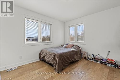 159 Hodgkins Avenue, Thorold (556 - Allanburg/Thorold South), ON - Indoor Photo Showing Bedroom