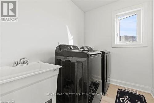 159 Hodgkins Avenue, Thorold (556 - Allanburg/Thorold South), ON - Indoor Photo Showing Laundry Room