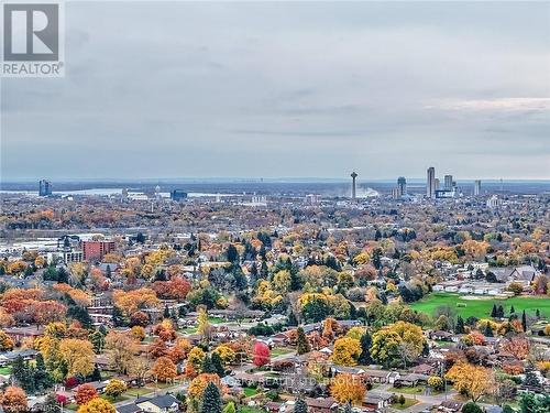 3283 Kenwood Court, Niagara Falls (206 - Stamford), ON - Outdoor With View