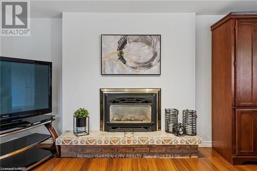 55 Sherwood Forest Trail, Welland (767 - N. Welland), ON - Indoor Photo Showing Living Room With Fireplace