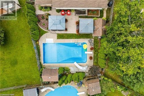 55 Sherwood Forest Trail, Welland (767 - N. Welland), ON - Outdoor With In Ground Pool