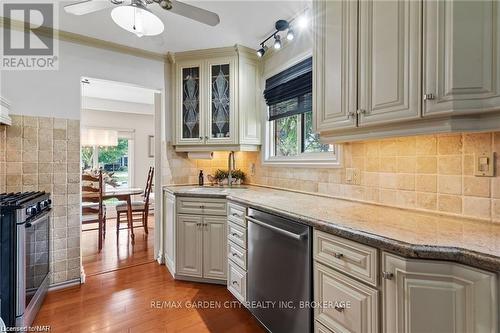 55 Sherwood Forest Trail, Welland (767 - N. Welland), ON - Indoor Photo Showing Kitchen