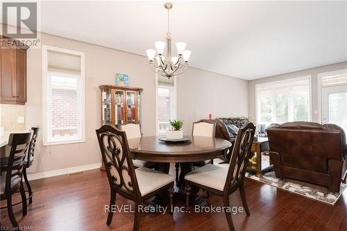 27 Hickory Avenue, Niagara-On-The-Lake (105 - St. Davids), ON - Indoor Photo Showing Dining Room