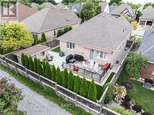 27 Hickory Avenue, Niagara-On-The-Lake (105 - St. Davids), ON - Outdoor