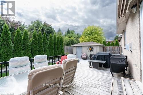 27 Hickory Avenue, Niagara-On-The-Lake (105 - St. Davids), ON - Outdoor With Deck Patio Veranda With Exterior