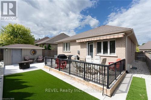 27 Hickory Avenue, Niagara-On-The-Lake (105 - St. Davids), ON - Outdoor With Deck Patio Veranda With Exterior