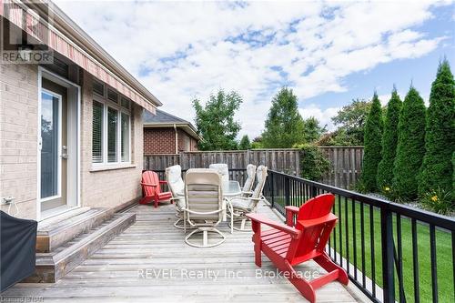 27 Hickory Avenue, Niagara-On-The-Lake (105 - St. Davids), ON - Outdoor With Deck Patio Veranda With Exterior