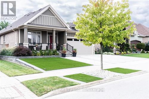 27 Hickory Avenue, Niagara-On-The-Lake (105 - St. Davids), ON - Outdoor With Facade