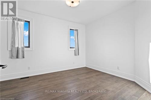 6374 Lucia Drive, Niagara Falls (206 - Stamford), ON - Indoor Photo Showing Other Room