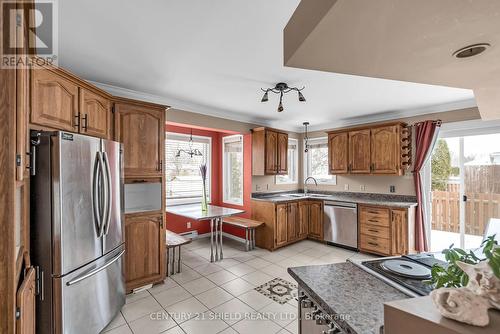 325 Ivan Crescent, Cornwall, ON - Indoor Photo Showing Kitchen