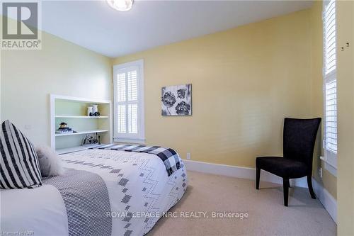 3959 Niagara River Parkway, Fort Erie (327 - Black Creek), ON - Indoor Photo Showing Bedroom