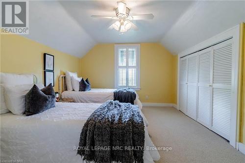 3959 Niagara River Parkway, Fort Erie (327 - Black Creek), ON - Indoor Photo Showing Bedroom