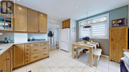 6727 Main Street, Whitchurch-Stouffville, ON - Indoor Photo Showing Kitchen