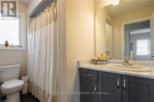 459 Silverwood Avenue, Welland (771 - Coyle Creek), ON - Indoor Photo Showing Bathroom