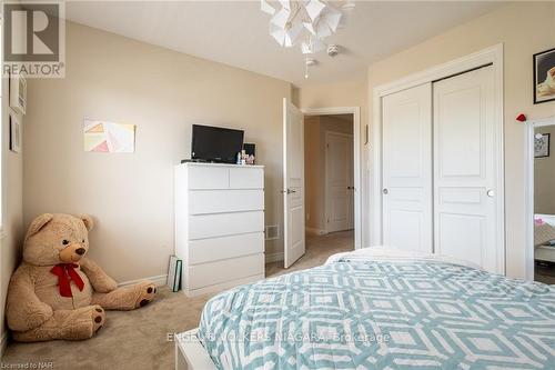 459 Silverwood Avenue, Welland (771 - Coyle Creek), ON - Indoor Photo Showing Bedroom