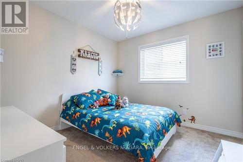 459 Silverwood Avenue, Welland (771 - Coyle Creek), ON - Indoor Photo Showing Bedroom