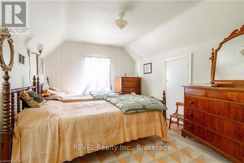 5740 Drummond Road, Niagara Falls (215 - Hospital), ON - Indoor Photo Showing Bedroom