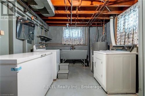 5740 Drummond Road, Niagara Falls (215 - Hospital), ON - Indoor Photo Showing Laundry Room