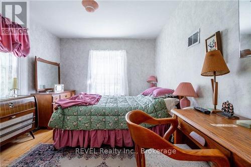 5740 Drummond Road, Niagara Falls (215 - Hospital), ON - Indoor Photo Showing Bedroom