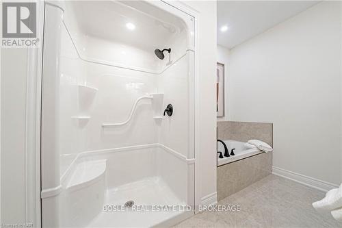 502 Royal Ridge Drive, Fort Erie (335 - Ridgeway), ON - Indoor Photo Showing Bathroom