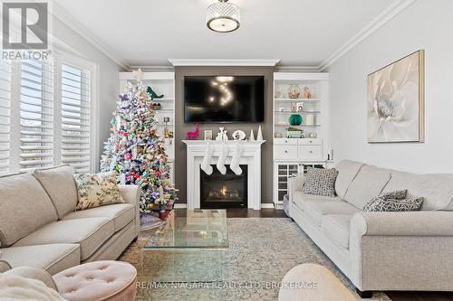 8849 Dogwood Crescent, Niagara Falls (222 - Brown), ON - Indoor Photo Showing Living Room With Fireplace