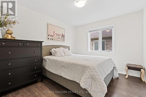 8849 Dogwood Crescent, Niagara Falls (222 - Brown), ON - Indoor Photo Showing Bedroom