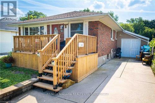 5 St Peter Street, St. Catharines (460 - Burleigh Hill), ON - Outdoor With Deck Patio Veranda With Exterior