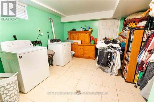 5 St Peter Street, St. Catharines (460 - Burleigh Hill), ON - Indoor Photo Showing Laundry Room